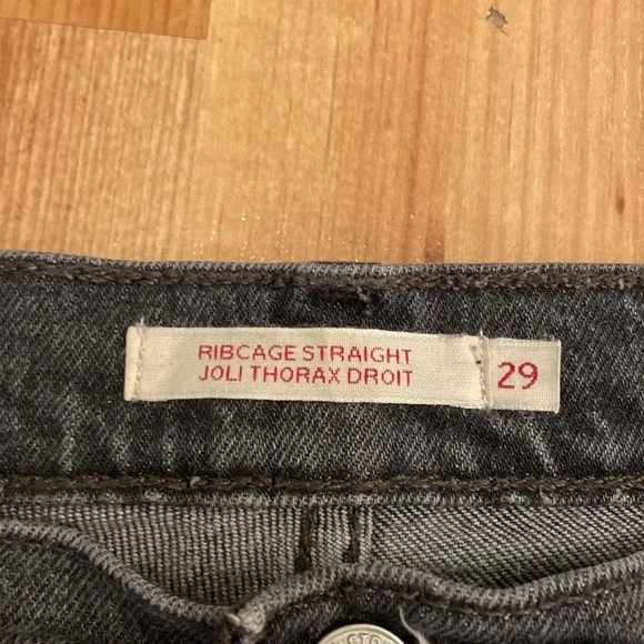 ♥️ HOST PICK ♥ LEVIS Premium Ribcage Straight 29W x 21L PETITE cropped high rise - Picture 6 of 11